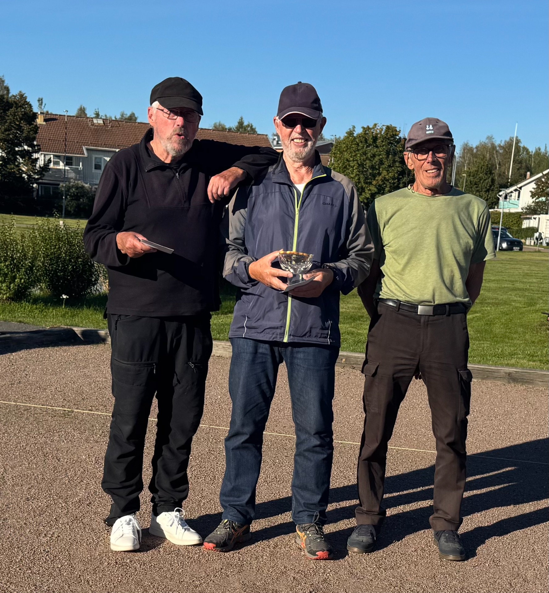 Klubbmästaren KG Andersson med 2:an Kjäll Gustafsson till höger och 3:an Kjell Bytoft till vänster